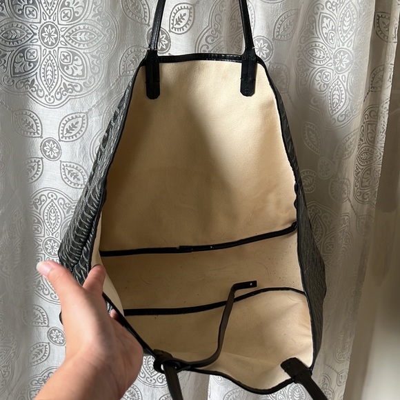 Black Large tote - Picture 3 of 4